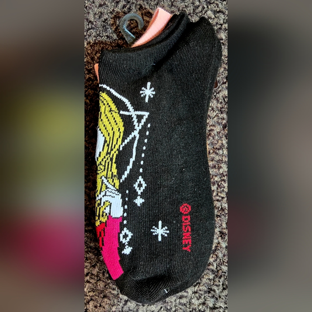 Hocus Pocus Sanderson Sisters No Show Socks Nwt Size 4-10 - Picture 2 of 6